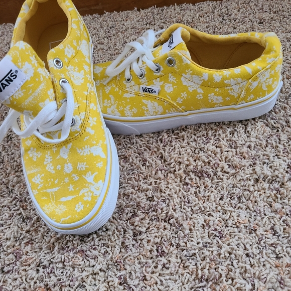 Womens yellow Vans - Picture 4 of 5